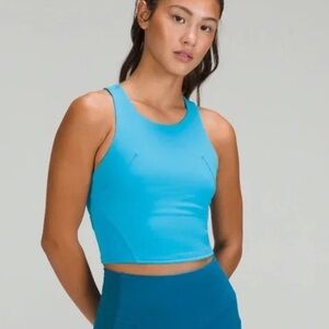 Wunder train racerback